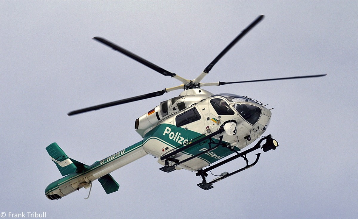 Ein MD Helicopter Inc MD-902 Explorer von der Polizei Baden-Wuerttemberg mit der Kennung D-HBWD aufgenommen am 17.02.2010 auf dem Flughafen Stuttgart 